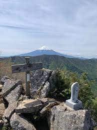 富士山が見える山「釈迦ヶ岳」（山梨県笛吹市）へ絶景登山 - カレーの大原屋