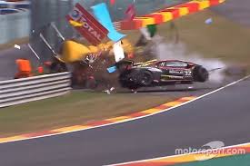 Terrible accident de formule 2 décès du pilote antoine hubert. Driver And Marshal Injured In Huge Lamborghini Crash At Spa