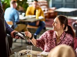 In this list of the best credit cards for dining out, we'll look at the best overall cards as well as our top picks in specific categories, including cash back, rewards, no annual fee cards, student cards, and business cards. Best Credit Cards For Restaurants Dining 2021 Creditcards Com