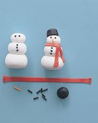 They're another classic way to decorate for christmas but also easy to whip up too. No Melt Snowmen Making Fondant Fondant Figures Melted Snowman