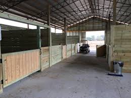 horse barns custom pole barns