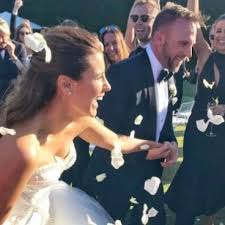 Learn how rich is he in this year and how he spends money? Meet The Pharks Tv Presenter Lauren Phillips Marries Lachlan Spark