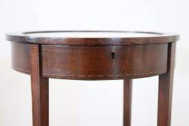 Round Pedestal Table With Display Glass