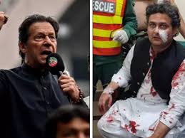 imran khan rally firing: Former Pakistan PM Imran Khan allegedly suffers injuries after shots fired at rally - The Economic Times