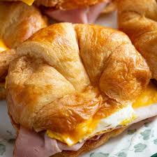 easy croissant breakfast sandwich