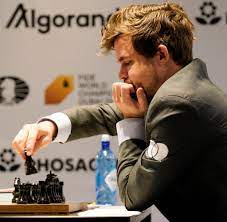 Schach: Magnus Carlsen mit Dominanz und Demütigung zum nächsten WM-Titel -  WELT