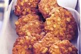 anzac biscuits with macadamia nuts