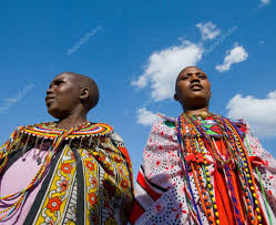 maasai people with traditional jewelry