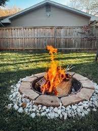 29 Outdoor Fire Pit Ideas That Are Lit