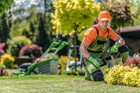 How Much Does Hiring A Gardener Cost