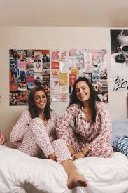 10 best places to dorm stuff in