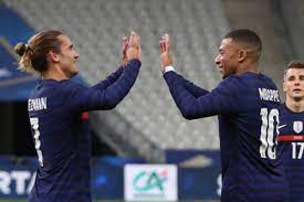Compare mbappe to the reception given to karim benzema, the real madrid forward. Karim Benzema Returns To Create The Attack Line With Kylian Mbappe And Antoine Griezmann Fr Fr24 News English