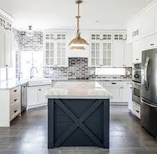 Ceramic tile for kitchen flooring. 75 Beautiful Farmhouse Ceramic Tile Kitchen Pictures Ideas June 2021 Houzz