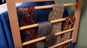 Written by diy home tutorials june 15, 2017. Wooden Tie Rack Hanger To Get You More Organized