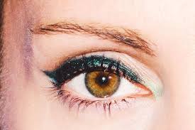 green eyeliner will totally change your