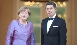 Angela dorothea merkel (/ ˈ æ ŋ ɡ ə l ə ˈ m ɜːr k əl /; Angela Merkel Biography Husband Family Life And Political Career Wikiace