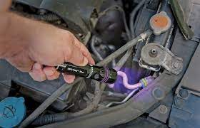 symptoms of freon leak in car causes