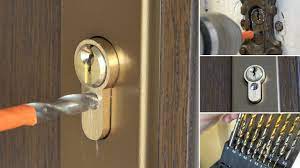 2 ways to drill door cylinder lock