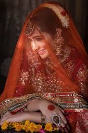mehndi makeup and hairstyle for bride
