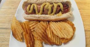 Diab2Cook: Grilled Brats w/ Cincinnati Style Chili and Cheese Potato Chips