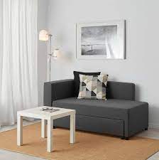 Le poltrone letto solitamente trovano posto nel living, affiancate magari ad altre poltrone e al divano. Poltrona Letto Ikea Soluzioni Comode Pratiche E Salvaspazio Design Mag