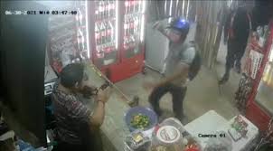 Video: CAPTAN MOMENTO DE ASALTO ARMADO EN TIENDA DE TULUM - Jorge Castro  Digital