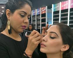 aparna pandey celebrated makeup coach