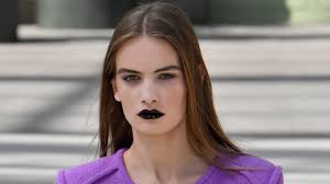 how to wear black lipstick makeup