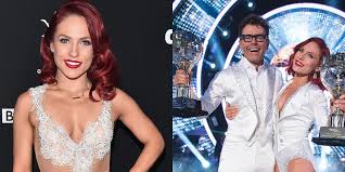 Find the perfect sharna burgess stock photos and editorial news pictures from getty images. Why Did Sharna Burgess Leave Dancing With The Stars In 2019 Fall 2019 Dwts Season 28 Cast