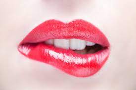 why do lips thin as we age by accent