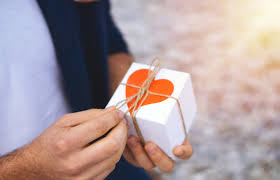 When your sweetie opens up his valentine's day gift, he'll likely be doing the same thing you do. Valentine S Day Ideas Your Boyfriend Will Love Lovetoknow