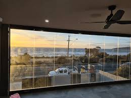 Frameless Retractable Glass System