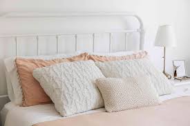 how to make the bed so it looks beautiful
