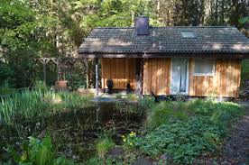 9.0 neu großzügige familienwohnung mit. Tiny House Im Wald Hutten Zur Miete In Harmstorf Niedersachsen Deutschland