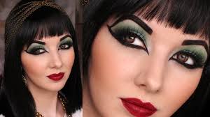 wear the eye makeup of ancient egypt