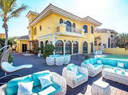palm jumeirah villa luxury lifestyle