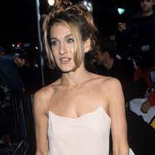 Great Outfits in Fashion History: Sarah Jessica Parker's '90s Naked Dress -  Fashionista