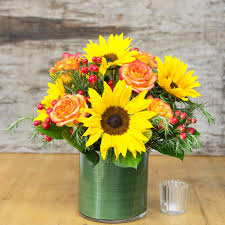 100% satisfaction guaranteed on all staten island flower deliveries. Sunflowers And Roses In Los Angeles Ca Darling S Flowers