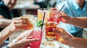 Afvallen en alcohol drinken: gaat dat samen? | RTL Nieuws