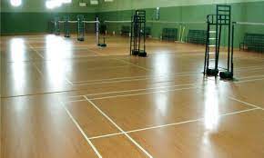 Lantai ini menghadirkan kesan yang klasik, biasaya lantai kayu ini mudah ditemui pada lapangan badminton yang profesional. Parket Untuk Lapangan Futsal Dan Badminton Toko Lantai Kayu