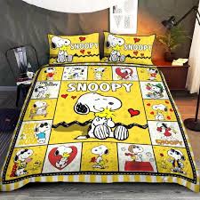 Yellow Cute Snoopy Hugs Woodstock