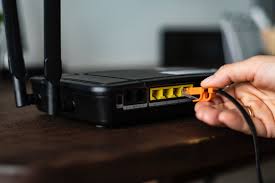 Jika koneksi internet melalui jaringan wifi kurang stabil , posisikan komputer di ruangan yang lebih dekat dengan modem atau gunakan alat penguat sinyal wifi. Jangan Asal Beli Modem Wifi Sebelum Baca Ulasan Ini