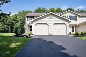 homes in penfield ny