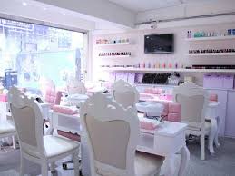 the best nail salons in hong kong