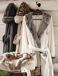 Pin By Luxefinds Com On Gifts For Chilly Days Fur Robe