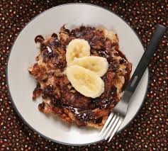 These tasty banana pancakes are perfect for passover or using up left over passover ingredients. The Bitten Word Dark Chocolate Banana Matzo Brei