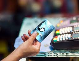 A credit card fraud investigation should be a collaborative process of considering facts and making a reasonable judgment on whether the cardholder or the merchant is to blame. Unauthorized Credit Card Charges And What To Do If You Incur Them Credit Sesame