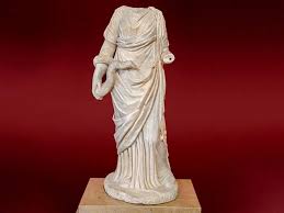Greek Or Roman Statues Missing Heads