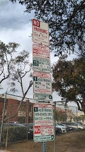 Prices for metered street parking in los angeles vary from $0.50 up to $6.00 per hour depending on the time of day (higher prices are charged during the busiest hours in the afternoon). Taking The Pain Out Of Parking By Mapping 7 000 Curbs In Los Angeles By Jacob Baskin Coord Medium