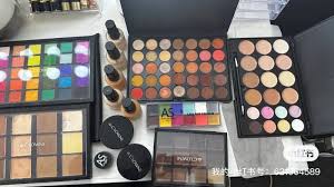 sell the makeup kit of tafe art